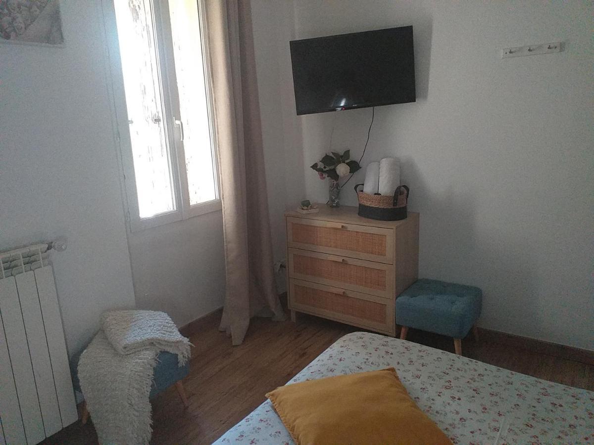 Deux M Bed and Breakfast Villes-sur-Auzon Exterior foto